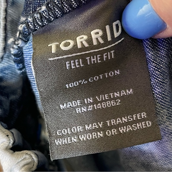 Torrid Acid Washed Lightweight Skirt Sz 1 (14-16) - Picture 6 of 7